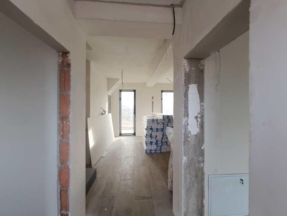 Casa insiruita cu 3 camere,  90 mp utili si teren de 300 mp, zona Giroc  11, foxfort.ro