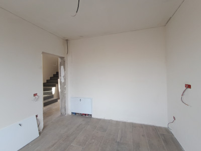 Casa insiruita cu 3 camere,  90 mp utili si teren de 300 mp, zona Giroc  imagine mica 6, foxfort.ro