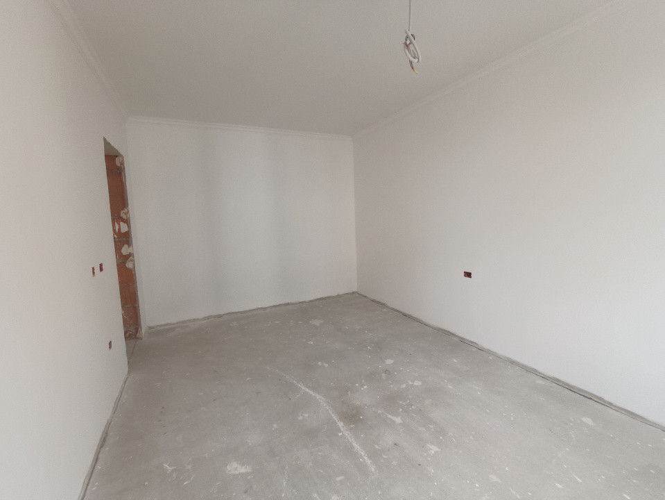 Casa insiruita cu 3 camere si teren de 200 mp, Parter + Etaj, zona Giroc 4, foxfort.ro