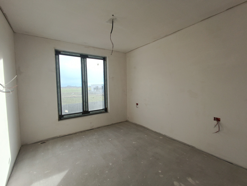 Casa insiruita cu 3 camere si teren de 200 mp, Parter + Etaj, zona Giroc 11, foxfort.ro