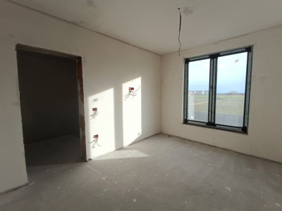 Casa insiruita cu 3 camere si teren de 200 mp, Parter + Etaj, zona Giroc imagine mica 12, foxfort.ro