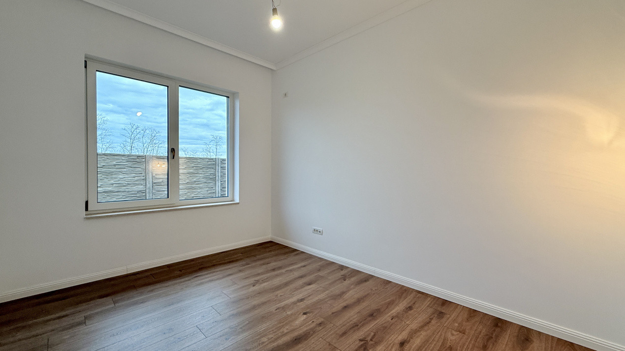 Duplex cu 3 camere si teren de 322 mp, toate utilitatile zona Mosnita Noua 8, foxfort.ro