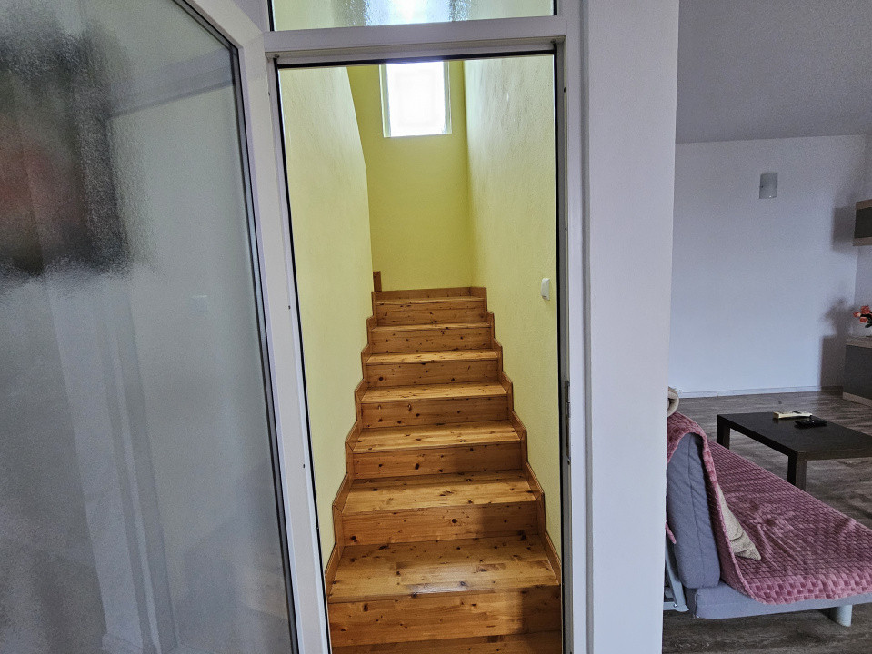 Casa individuala cu 7 camere, spatioasa in Sofronea 13, foxfort.ro