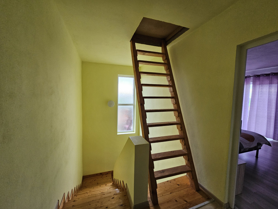 Casa individuala cu 7 camere, spatioasa in Sofronea 21, foxfort.ro