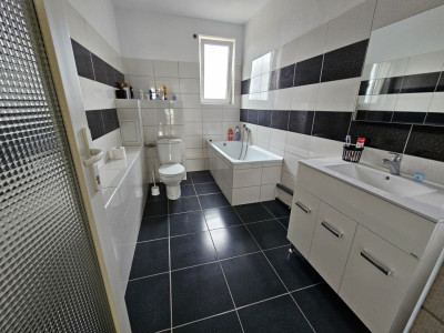 Casa individuala cu 7 camere, spatioasa in Sofronea imagine mica 18, foxfort.ro