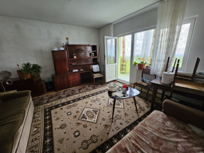 Apartament cu 3 camere, decomandat cu vedere pe 3 parti - zona Miorita imagine mica 2, foxfort.ro