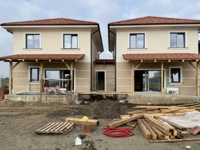 Duplex cu 5 camere de 128 mp utili si teren de 420 mp, zona Giarmata Vii