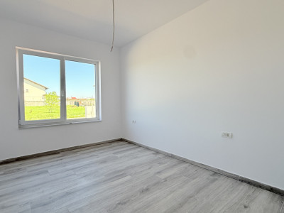Duplex cu 5 camere de 128 mp utili si teren de 370 mp, zona Giarmata Vii imagine mica 4, foxfort.ro
