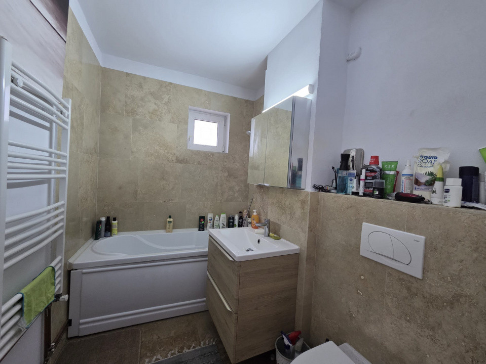 Apartament cu 4 camere de inchiriat pe Malul Muresului 8, foxfort.ro