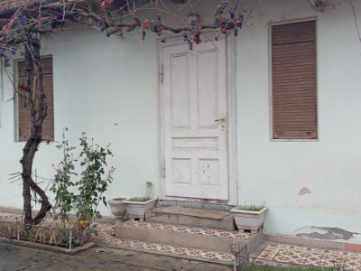 Casa individuala cu 5 camere de inchiriat zona Aradul Nou