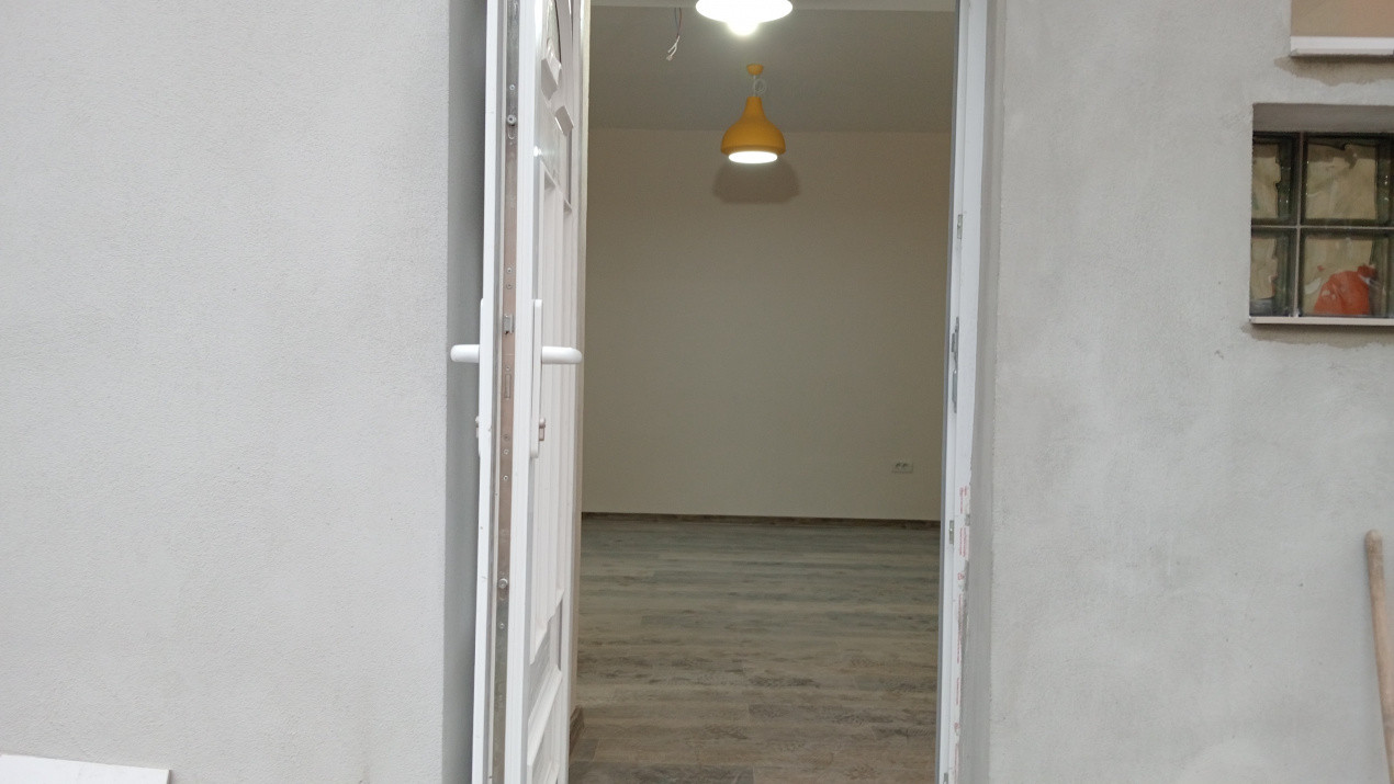 Apartament cu 2 camere la curte de inchiriat, zona Arad 4, foxfort.ro
