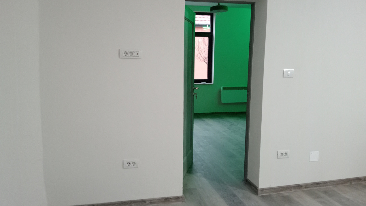 Apartament cu 2 camere la curte de inchiriat, zona Arad 6, foxfort.ro