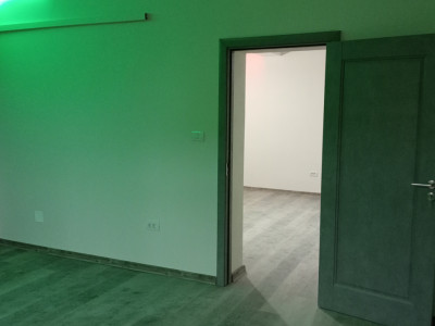 Apartament cu 2 camere la curte de inchiriat, zona Arad imagine mica 3, foxfort.ro