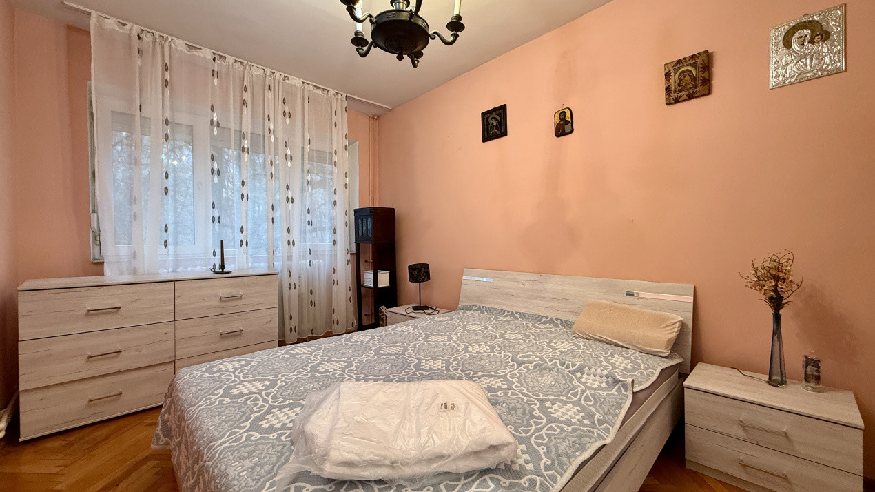 Apartament cu 3 camere si 2 bai de inchiriat, zona Circumvalatiuni 3, foxfort.ro