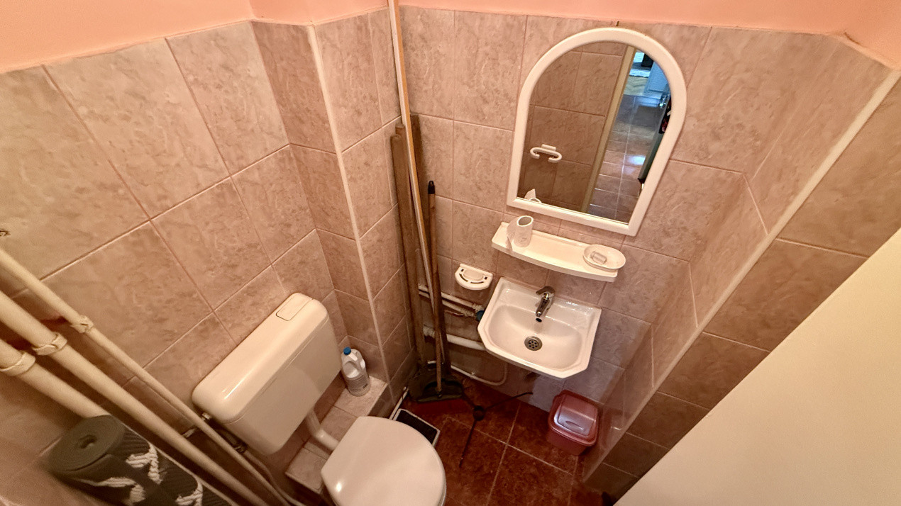 Apartament cu 3 camere si 2 bai de inchiriat, zona Circumvalatiuni 9, foxfort.ro