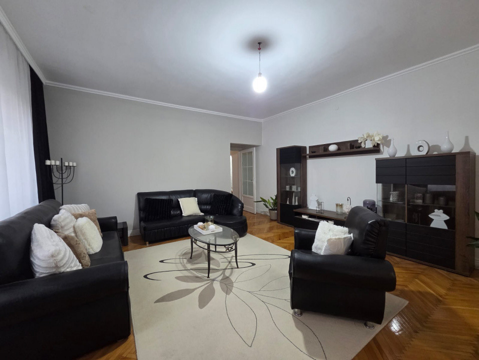 De vanzare apartament de lux cu 5 camere in Arad, zona Ultracentral 8, foxfort.ro