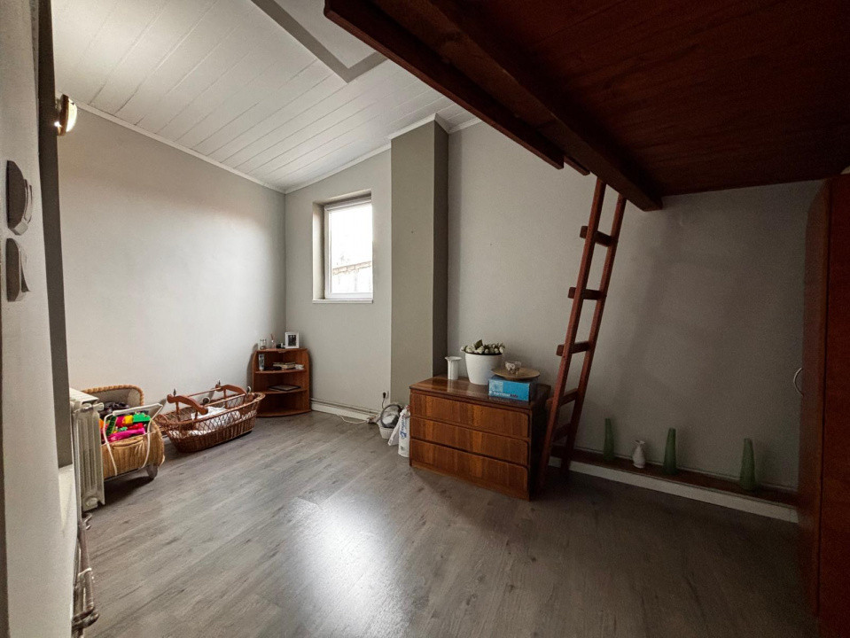 Apartament de lux 180 mp cu boxa amenajata, zona Centrala 17, foxfort.ro