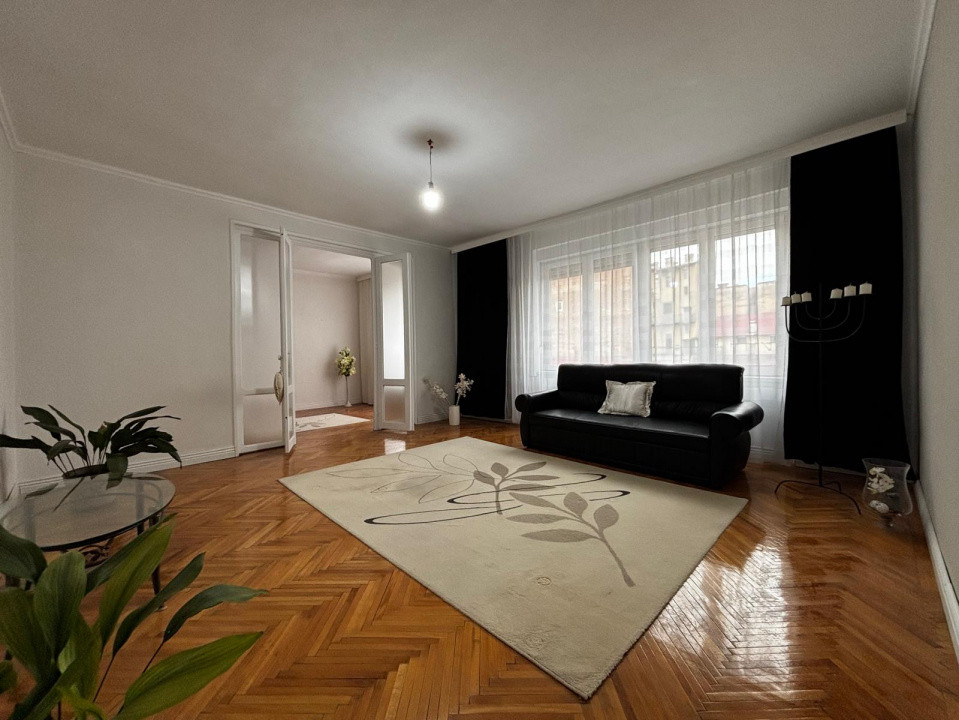 Apartament de lux 180 mp cu boxa amenajata, zona Centrala 5, foxfort.ro