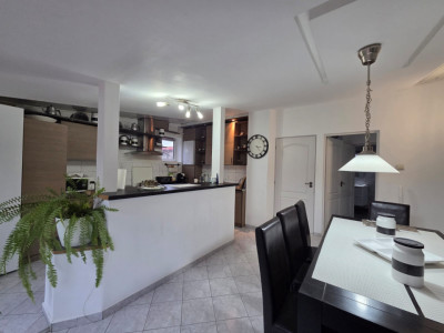 De vanzare apartament de lux cu 5 camere in Arad, zona Ultracentral imagine mica 16, foxfort.ro