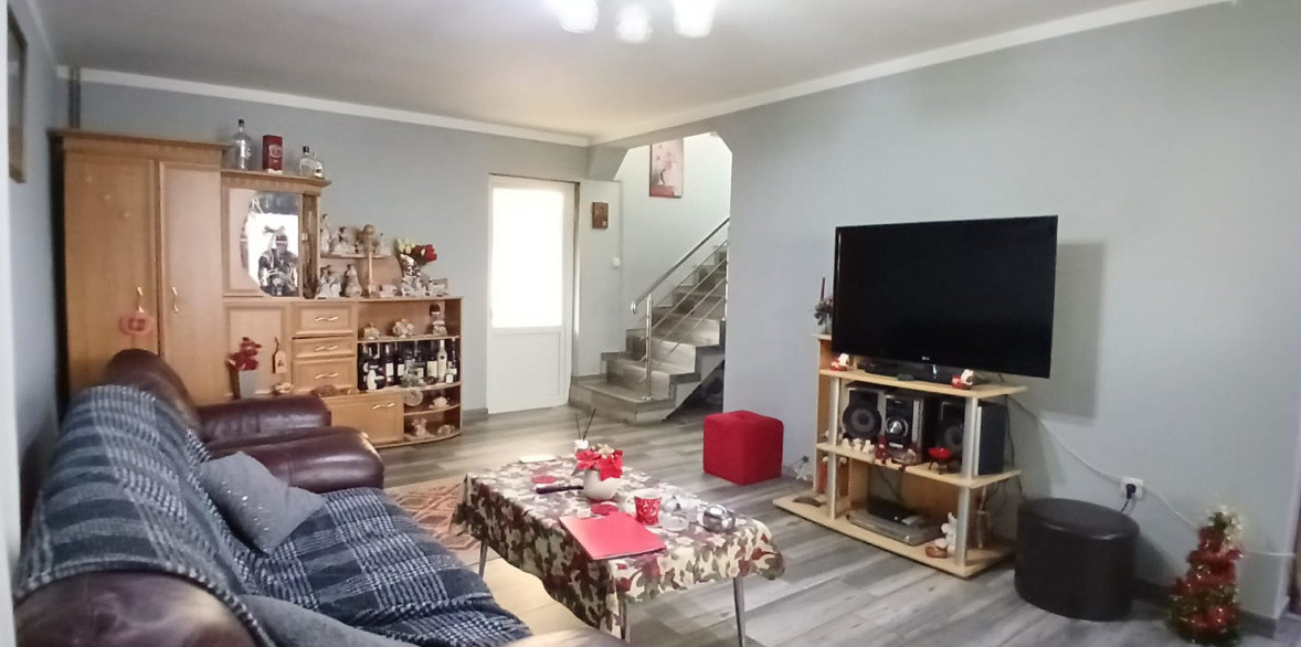 Casa individuala cu 5 camere P+M in Sanmihaiu Roman  2, foxfort.ro