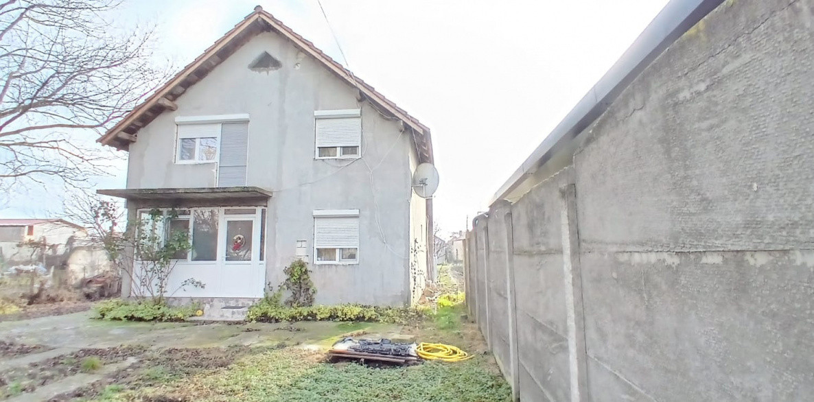 Casa individuala cu 5 camere P+M in Sanmihaiu Roman  26, foxfort.ro