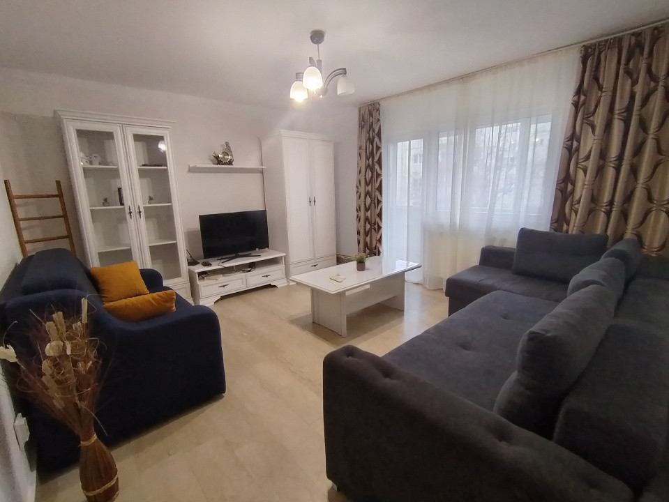 Apartament cu 3 camere de inchiriat in Timisoara, zona Girocului 2, foxfort.ro
