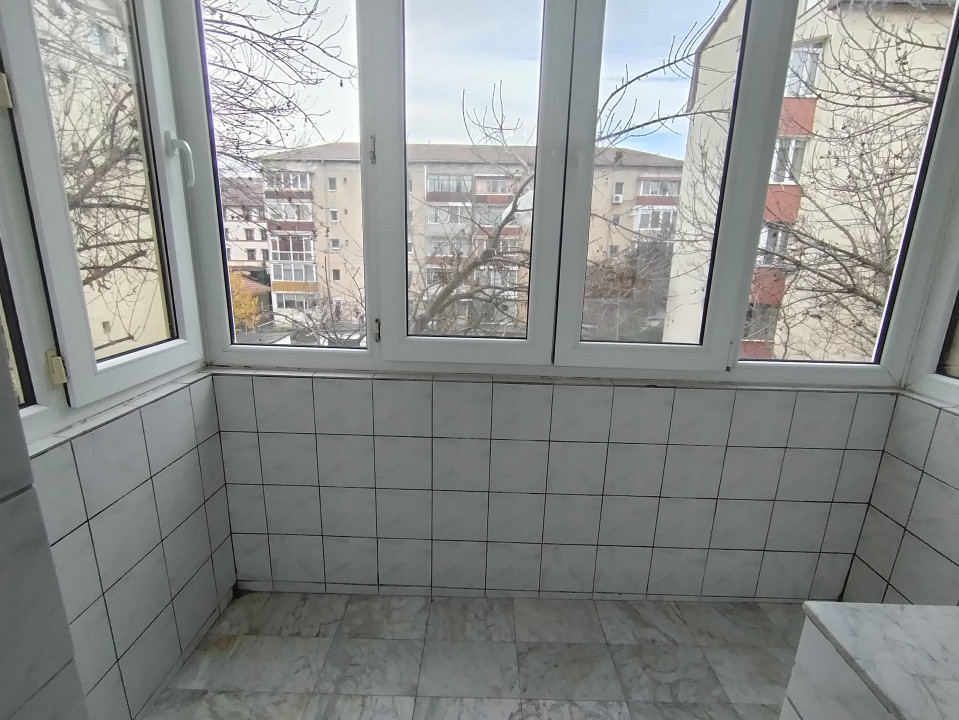 Apartament cu 3 camere de inchiriat in Timisoara, zona Girocului 10, foxfort.ro
