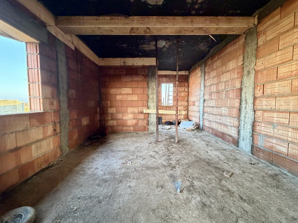 Casa individuala cu 3 camere pe parter, zona Sanandrei 3, foxfort.ro