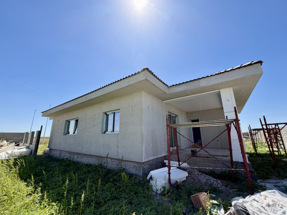 Casa individuala cu 3 camere pe parter, zona Sanandrei 1, foxfort.ro
