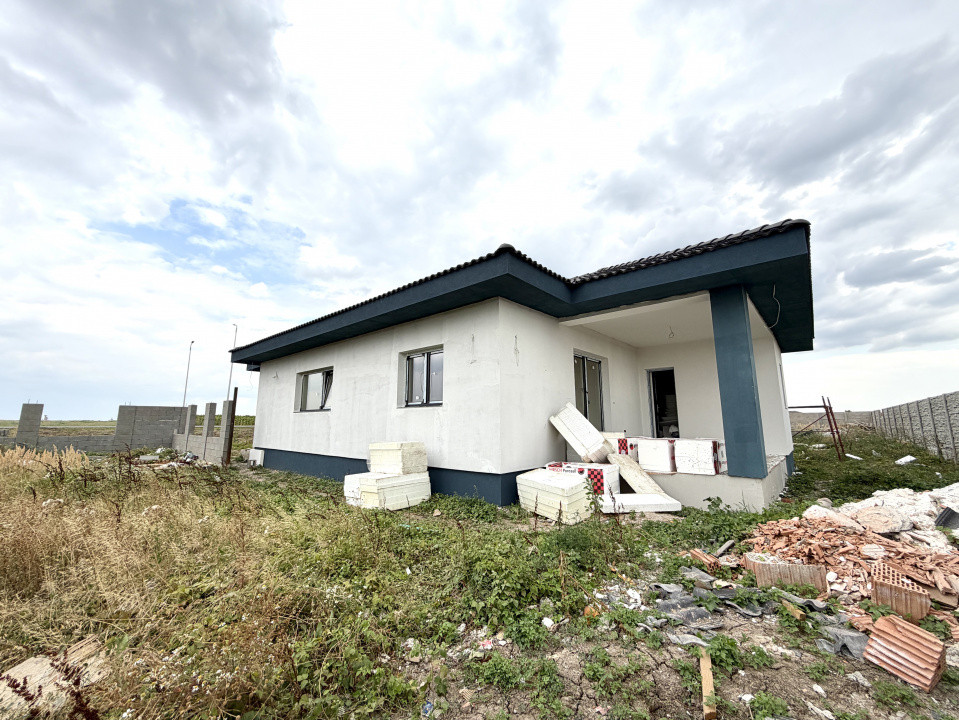 Casa individuala cu 3 camere pe parter, zona Sanandrei 1, foxfort.ro