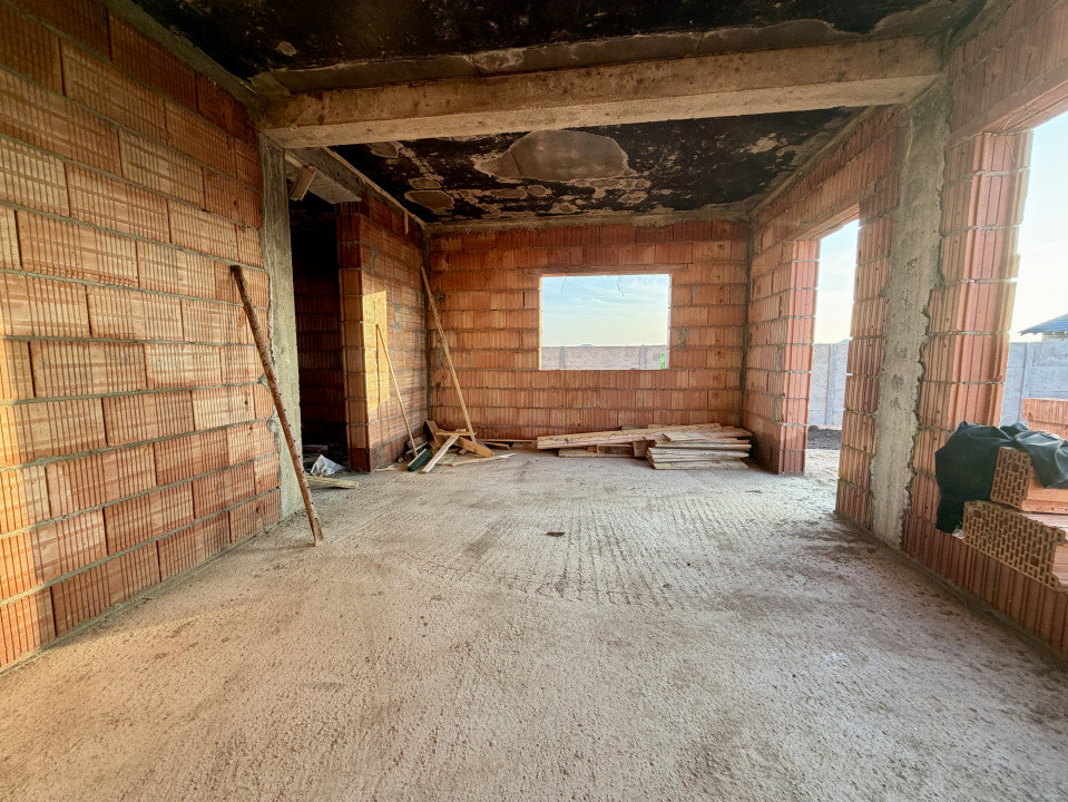 Duplex cu 4 camere Parter + Etaj, zona Sanandrei 7, foxfort.ro