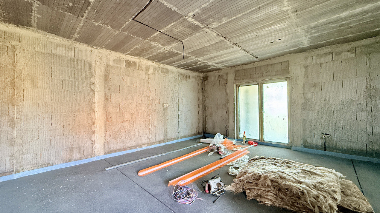 Duplex cu 3 camere si 2 bai pe parter, zona Albina 2, foxfort.ro