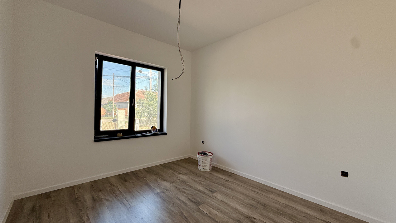 Duplex cu 3 camere si 2 bai pe parter, zona Albina 4, foxfort.ro