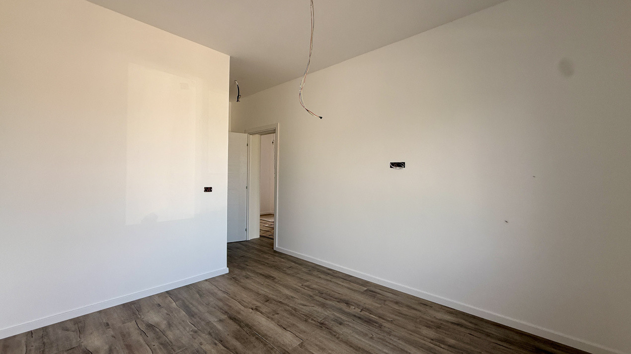 Duplex cu 3 camere si 2 bai pe parter, zona Albina 5, foxfort.ro