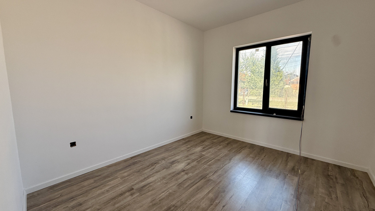 Duplex cu 3 camere si 2 bai pe parter, zona Albina 6, foxfort.ro