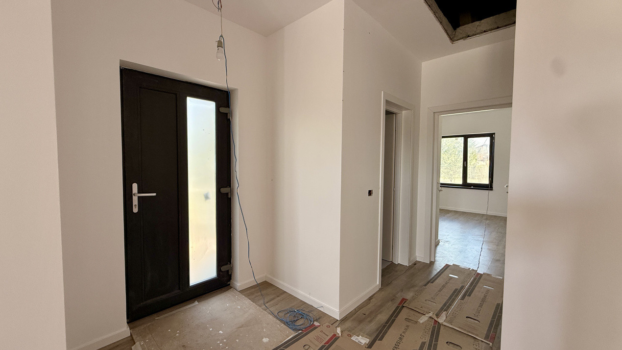 Duplex cu 3 camere si 2 bai pe parter, zona Albina 8, foxfort.ro