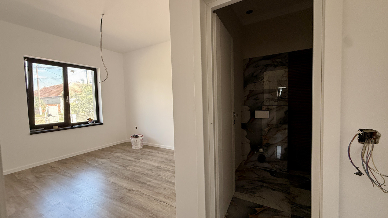 Duplex cu 3 camere si 2 bai pe parter, zona Albina 11, foxfort.ro
