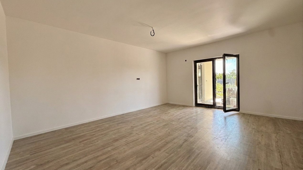 Duplex cu 3 camere si 2 bai pe parter, zona Albina 2, foxfort.ro
