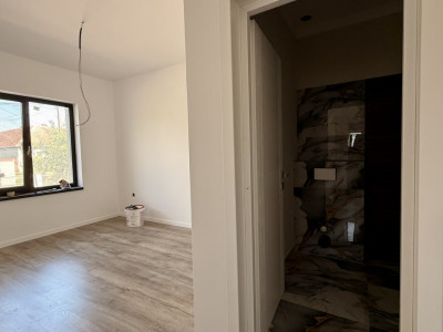 Duplex cu 3 camere si 2 bai pe parter, zona Albina imagine mica 11, foxfort.ro
