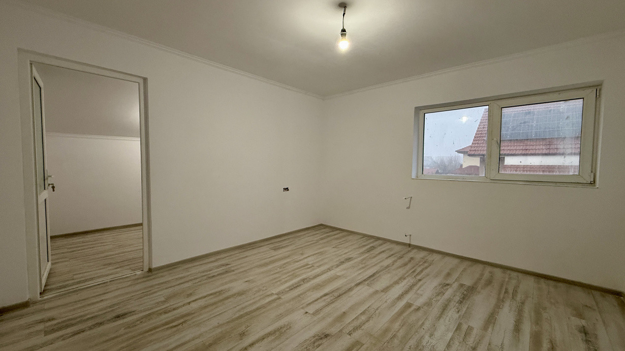 Duplex cu 4 camere, Parter + Mansarda, zona Sanandrei 7, foxfort.ro