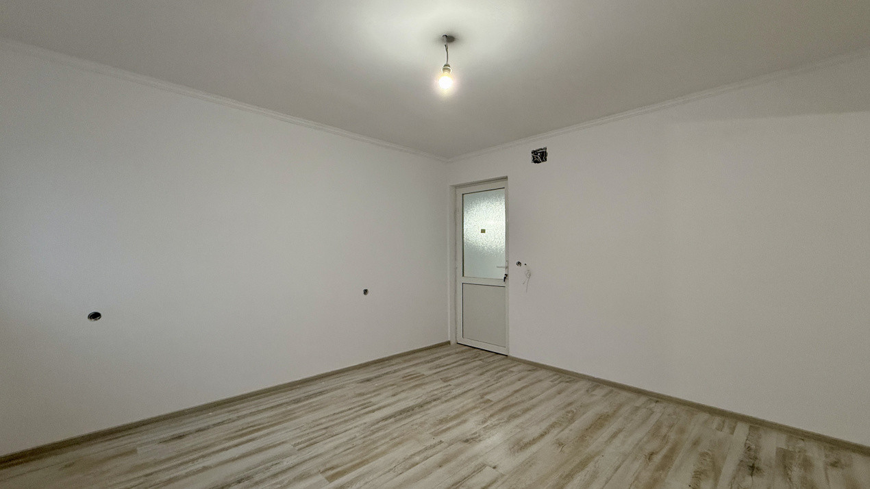 Duplex cu 4 camere, Parter + Mansarda, zona Sanandrei 8, foxfort.ro