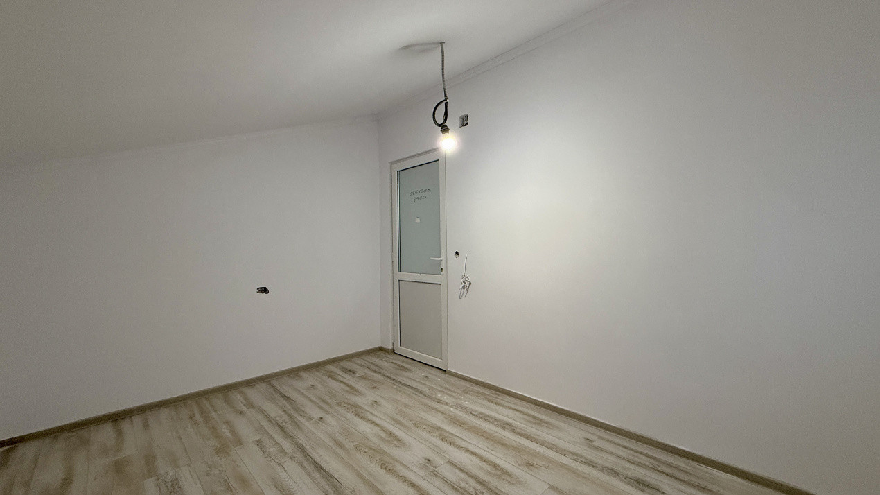 Duplex cu 4 camere, Parter + Mansarda, zona Sanandrei 14, foxfort.ro