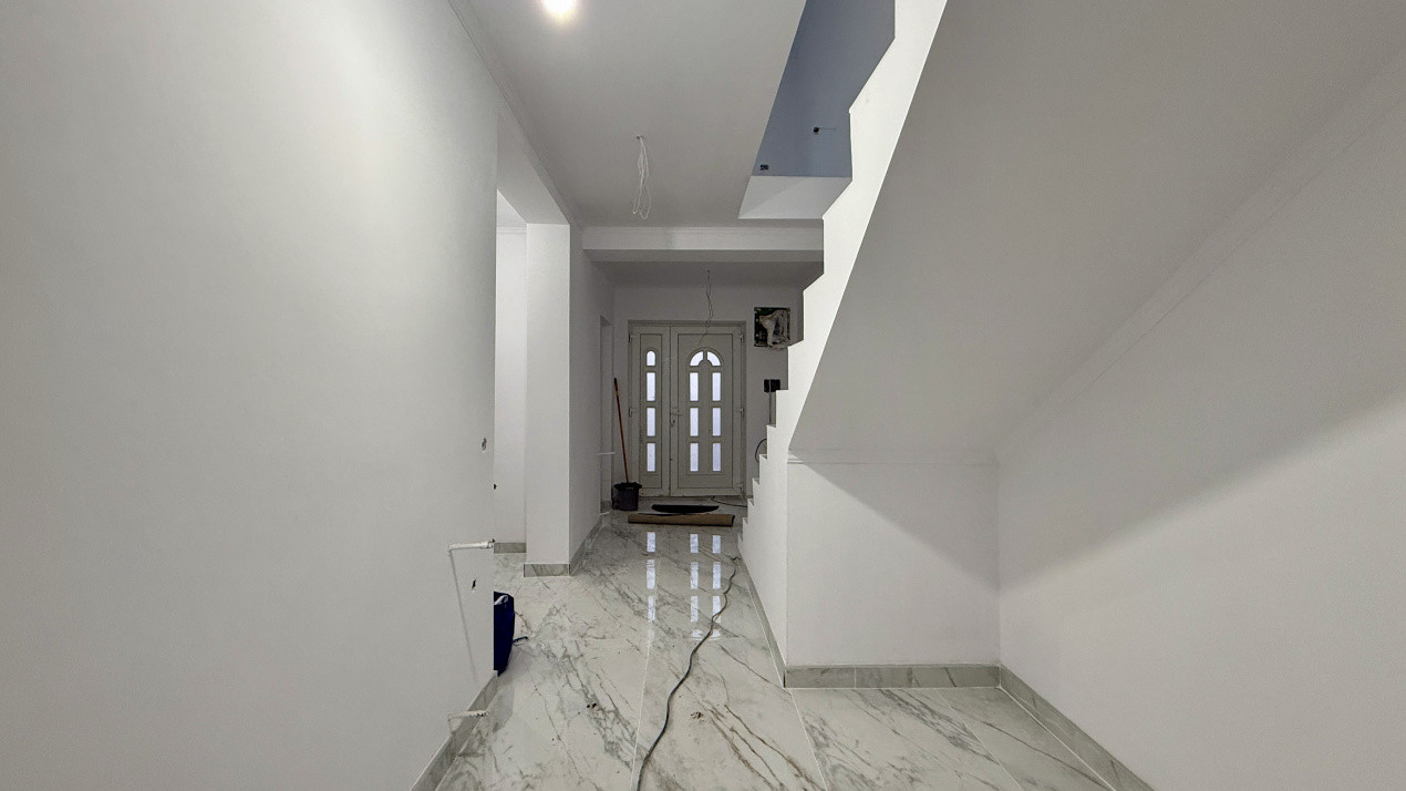 Duplex cu 4 camere, Parter + Mansarda, zona Sanandrei 21, foxfort.ro