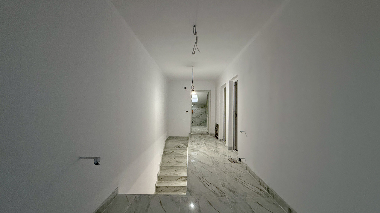 Duplex cu 4 camere, Parter + Mansarda, zona Sanandrei 25, foxfort.ro