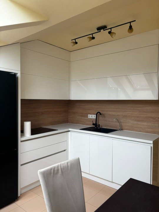 Apartament de vanzare 3 camere decomandat,  Dumbravita 7, foxfort.ro