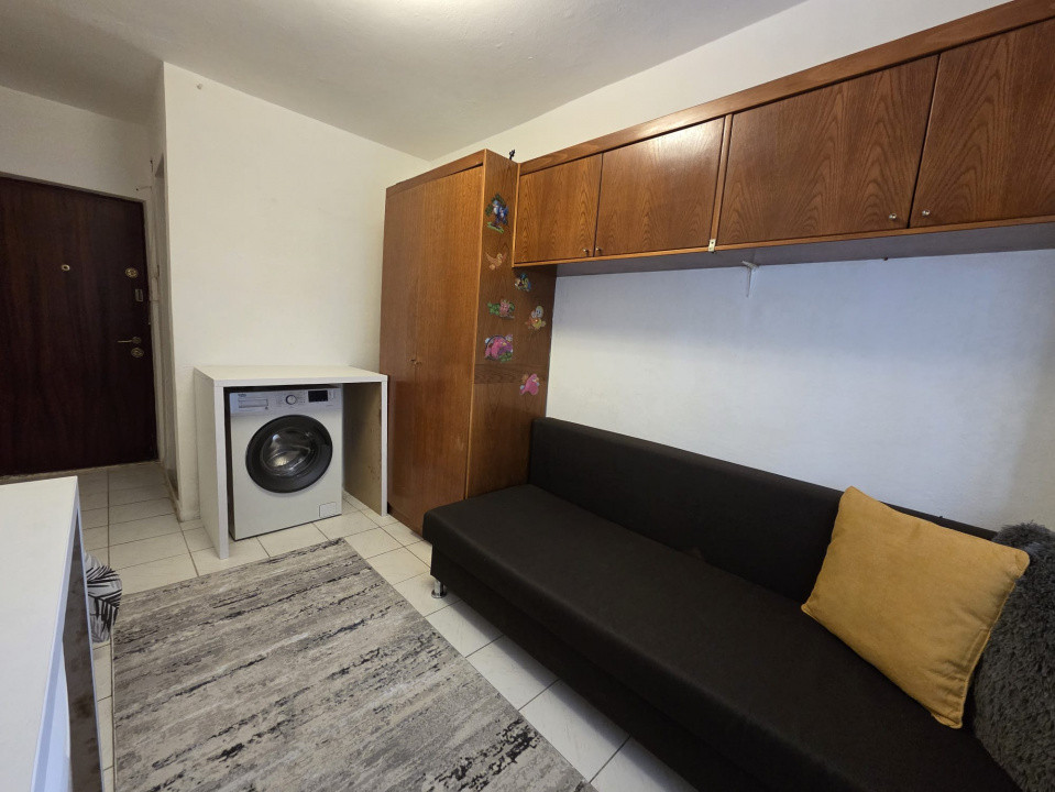 Garsoniera de vanzare, confort 3, Etaj 1, zona Romanilor 2, foxfort.ro