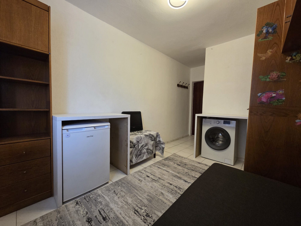 Garsoniera de vanzare, confort 3, Etaj 1, zona Romanilor 3, foxfort.ro