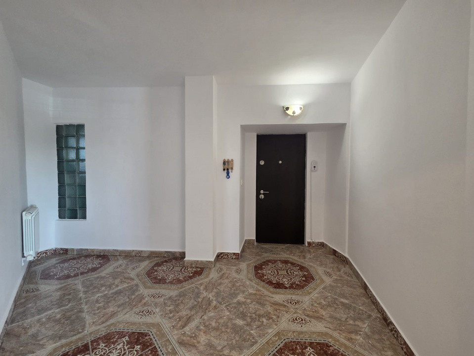 Apartament de vanzare de 165 mp cu 4 camere, zona Intim Arad 1, foxfort.ro