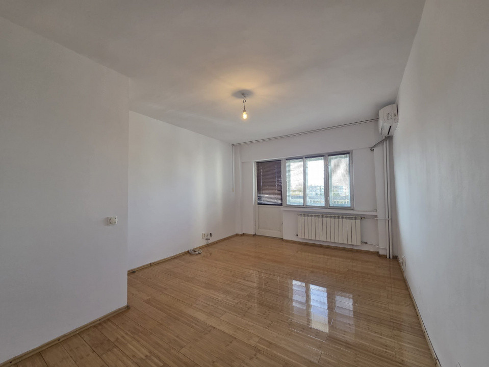  Apartament de vanzare de 165 mp cu 4 camere, zona Intim Arad 10, foxfort.ro