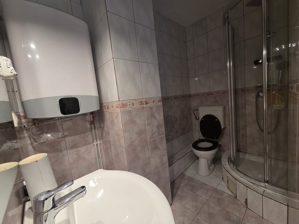  Apartament de vanzare de 165 mp cu 4 camere, zona Intim Arad 14, foxfort.ro